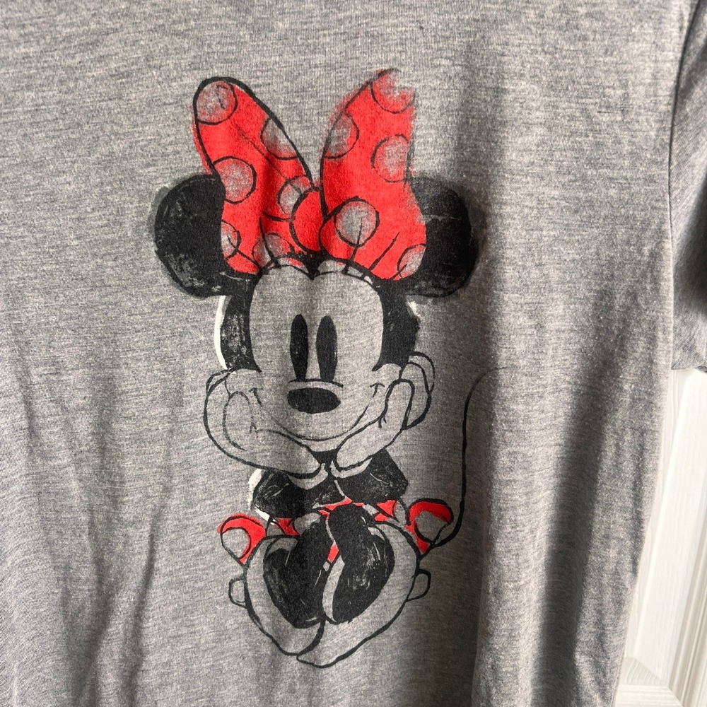 Disney Minnie Mouse Graphic T-Shirt Gray Short Sleeve Crew Neck Top